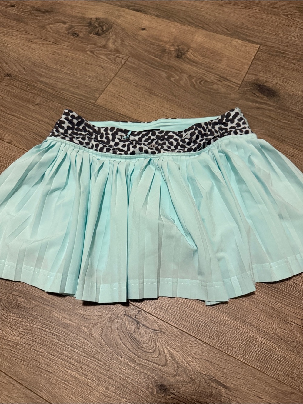 Lululemon Pleated Mint Skort with Leopard Waistband size 6